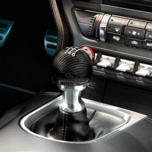 Glava prestavne ročice Performance z logotipom Ford Performance